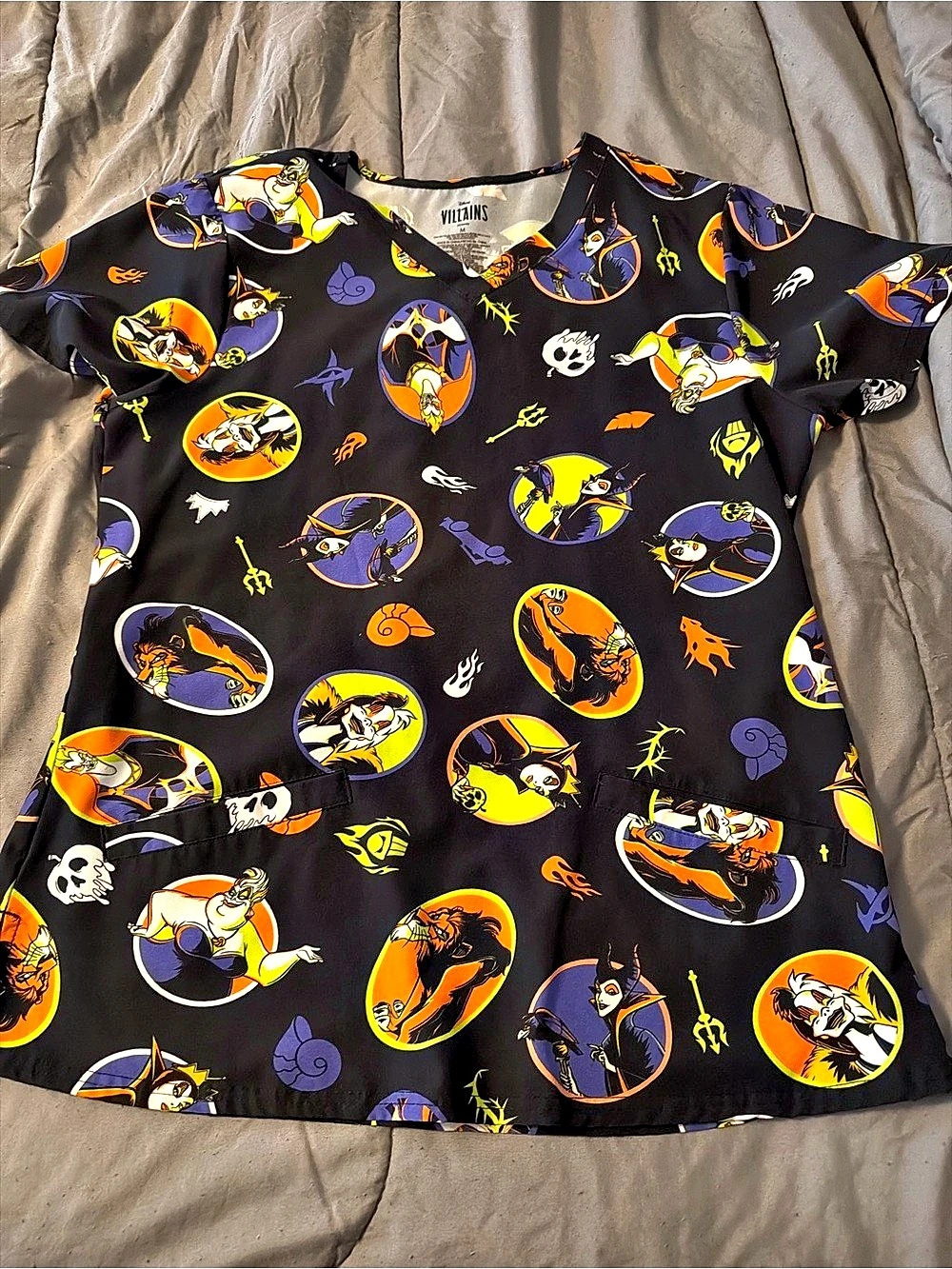 Disney Halloween Graphic Short Sleeve scrub Top